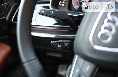 Позашляховик / Кросовер Audi Q8 2018 в 