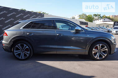 Позашляховик / Кросовер Audi Q8 2018 в  фото 5 Позашляховик / Кросовер Audi Q8 2018 в