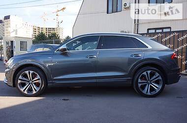 Позашляховик / Кросовер Audi Q8 2018 в  фото 9 Позашляховик / Кросовер Audi Q8 2018 в