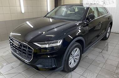 Внедорожник / Кроссовер Audi Q8 2021 в 
