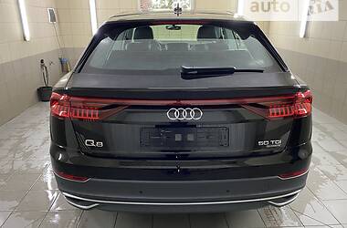 Внедорожник / Кроссовер Audi Q8 2021 в 