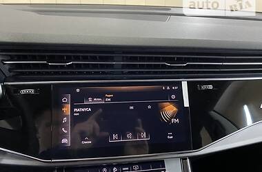 Внедорожник / Кроссовер Audi Q8 2021 в 