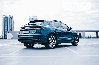 Внедорожник / Кроссовер Audi Q8 2018 в 