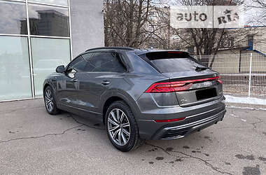 Внедорожник / Кроссовер Audi Q8 2018 в 