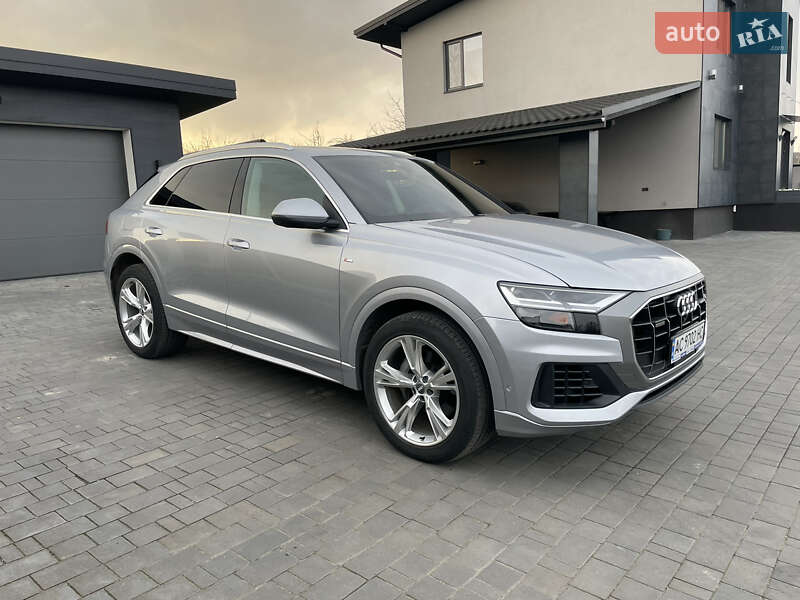 Внедорожник / Кроссовер Audi Q8 2018 в Луцке