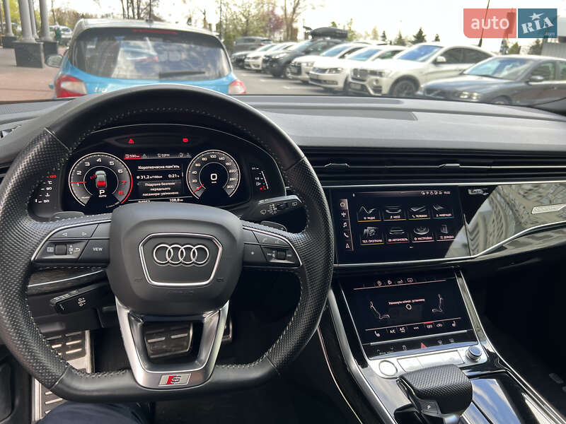 Внедорожник / Кроссовер Audi Q8 2018 в Киеве