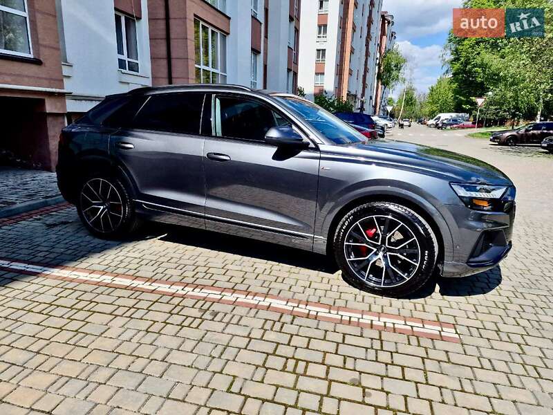 Внедорожник / Кроссовер Audi Q8 2020 в Ивано-Франковске