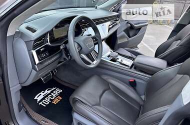 Позашляховик / Кросовер Audi Q8 2020 в 