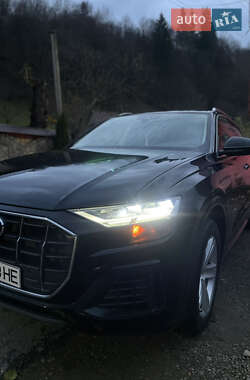 Внедорожник / Кроссовер Audi Q8 2018 в 