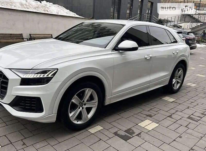 Внедорожник / Кроссовер Audi Q8 2020 в Кропивницком