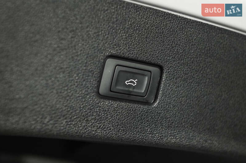 Внедорожник / Кроссовер Audi Q8 2018 в Ужгороде