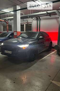 Позашляховик / Кросовер Audi Q8 2021 в 