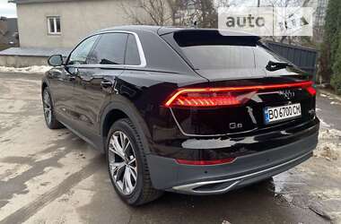 Позашляховик / Кросовер Audi Q8 2020 в 