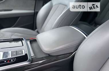 Позашляховик / Кросовер Audi Q8 2020 в 
