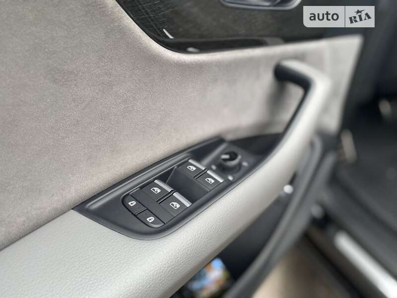 Внедорожник / Кроссовер Audi Q8 2020 в Тернополе