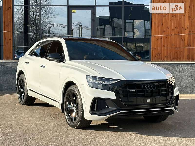 Audi Q8 2021