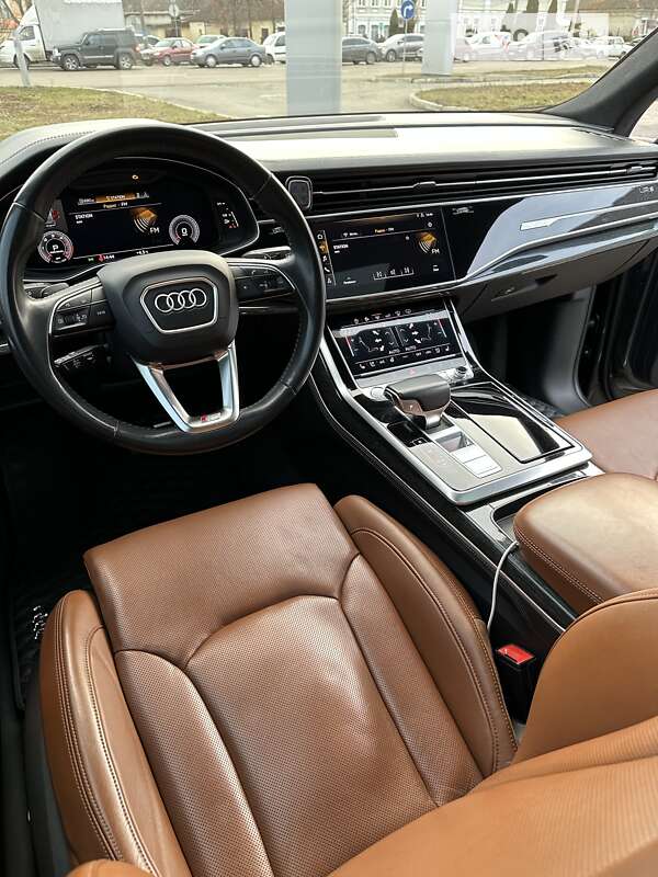 Позашляховик / Кросовер Audi Q8 2018 в Києві