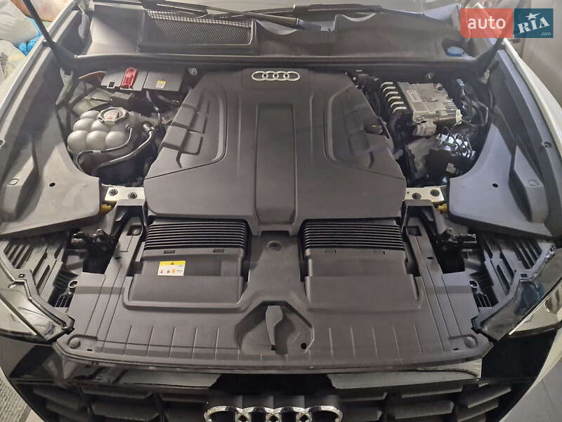 Внедорожник / Кроссовер Audi Q8 2020 в Одессе