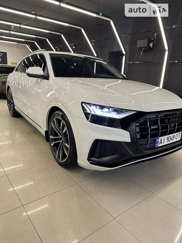 Позашляховик / Кросовер Audi Q8 2018 в Києві