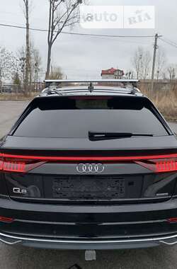Позашляховик / Кросовер Audi Q8 2018 в Львові