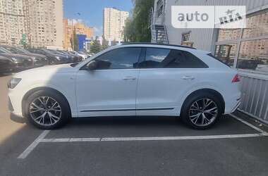 Внедорожник / Кроссовер Audi Q8 2021 в Киеве