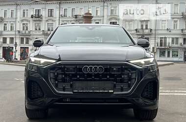 Внедорожник / Кроссовер Audi Q8 2024 в 
