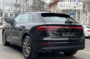 Внедорожник / Кроссовер Audi Q8 2024 в 