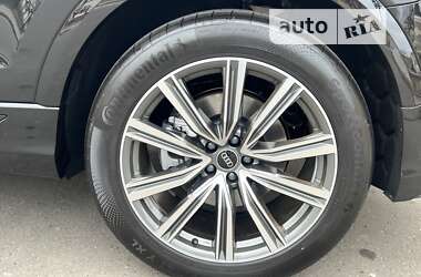 Внедорожник / Кроссовер Audi Q8 2024 в 