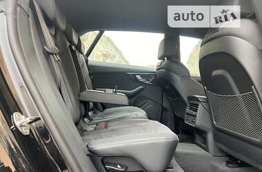 Внедорожник / Кроссовер Audi Q8 2024 в 