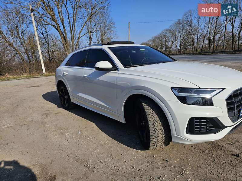 Внедорожник / Кроссовер Audi Q8 2018 в Тернополе