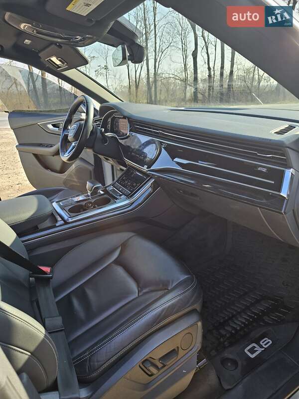 Внедорожник / Кроссовер Audi Q8 2018 в Тернополе
