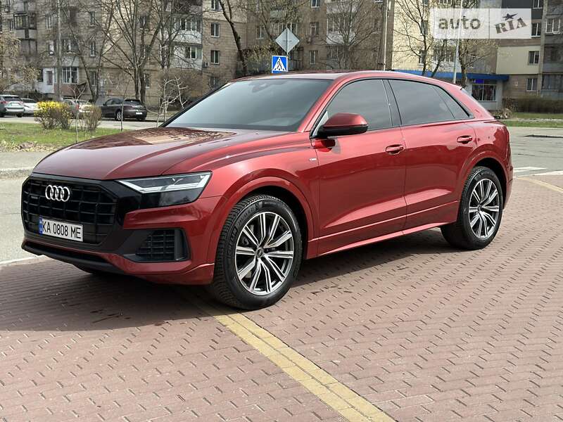 Внедорожник / Кроссовер Audi Q8 2022 в Киеве