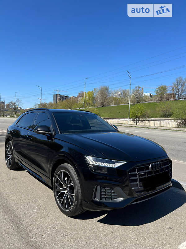 Внедорожник / Кроссовер Audi Q8 2019 в Киеве
