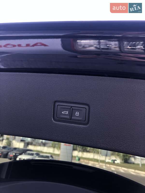 Внедорожник / Кроссовер Audi Q8 2018 в Днепре