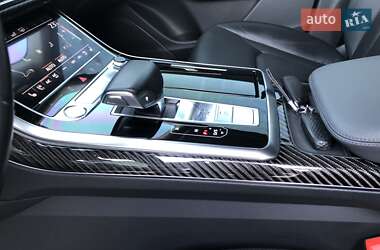 Внедорожник / Кроссовер Audi Q8 2018 в 