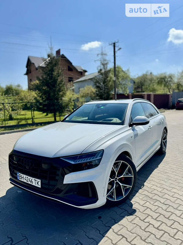 Внедорожник / Кроссовер Audi Q8 2019 в Львове