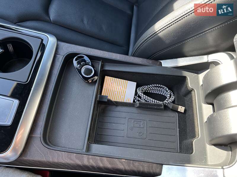 Позашляховик / Кросовер Audi Q8 2021 в Львові