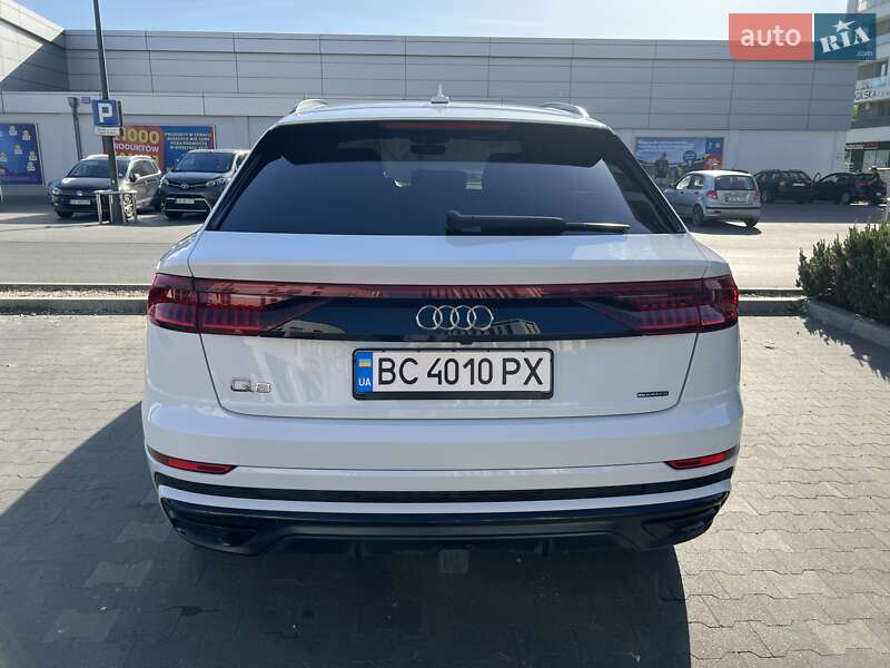 Позашляховик / Кросовер Audi Q8 2021 в Львові
