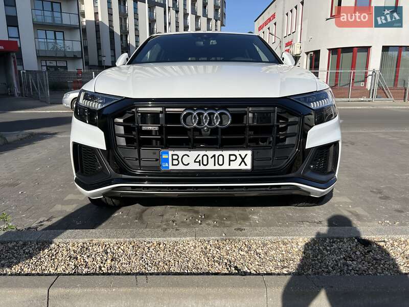 Позашляховик / Кросовер Audi Q8 2021 в Львові