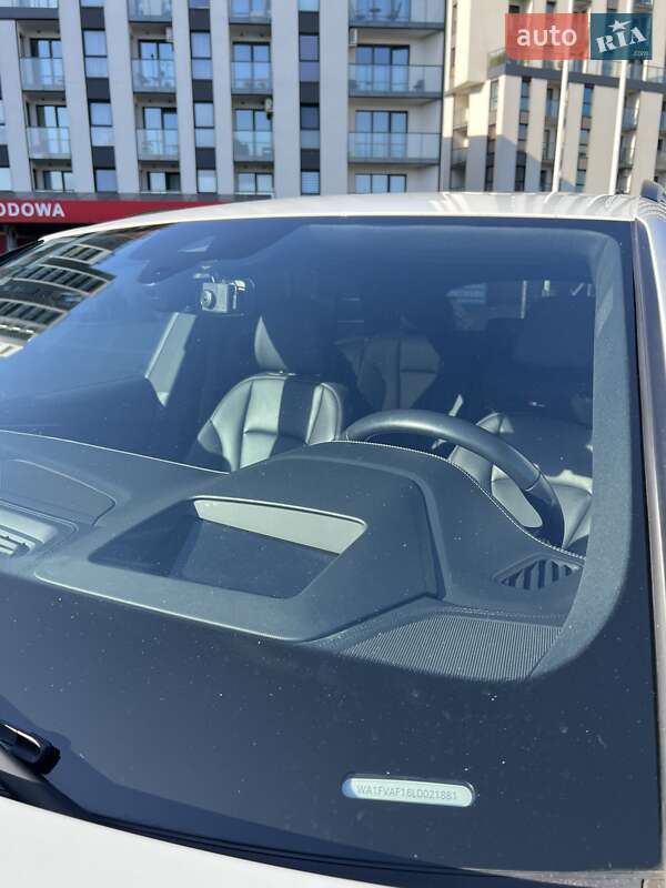 Позашляховик / Кросовер Audi Q8 2021 в Львові
