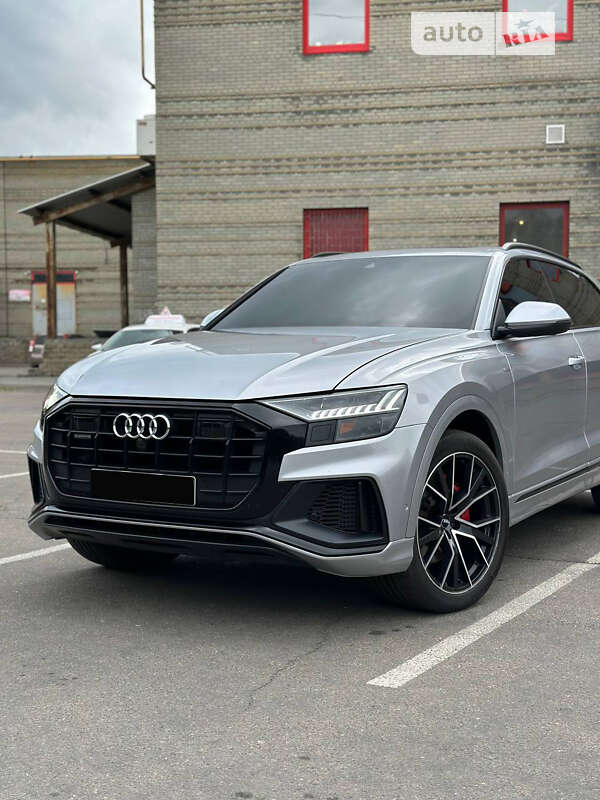 Внедорожник / Кроссовер Audi Q8 2020 в Днепре