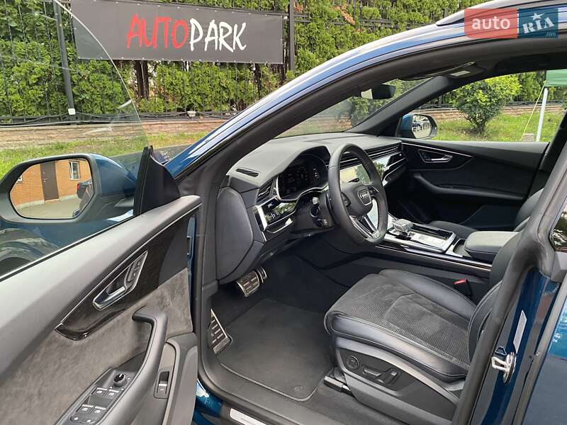Позашляховик / Кросовер Audi Q8 2022 в Києві