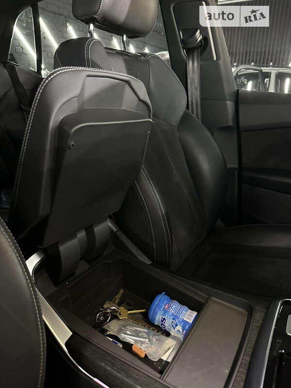 Внедорожник / Кроссовер Audi Q8 2022 в Полтаве