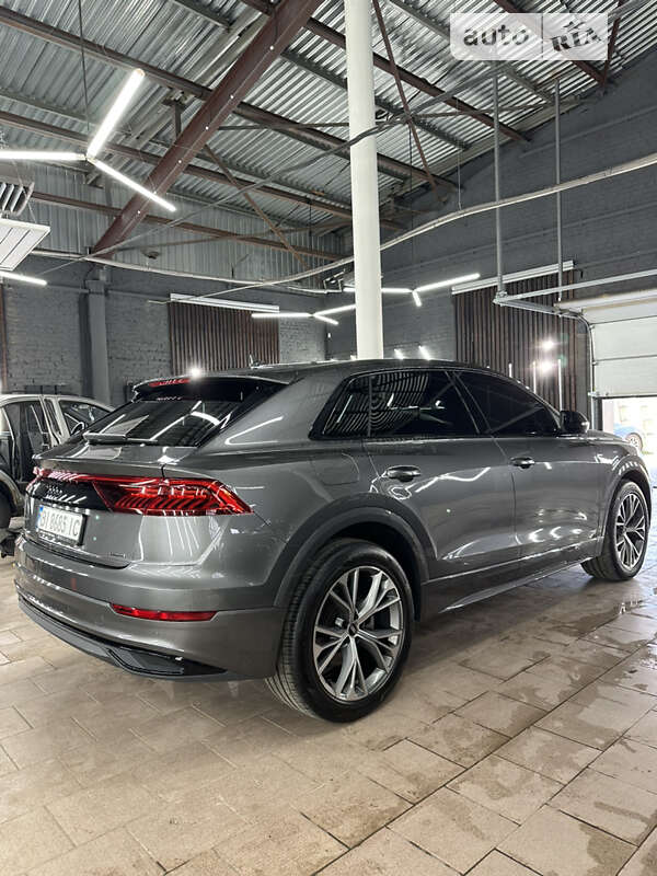 Внедорожник / Кроссовер Audi Q8 2022 в Полтаве