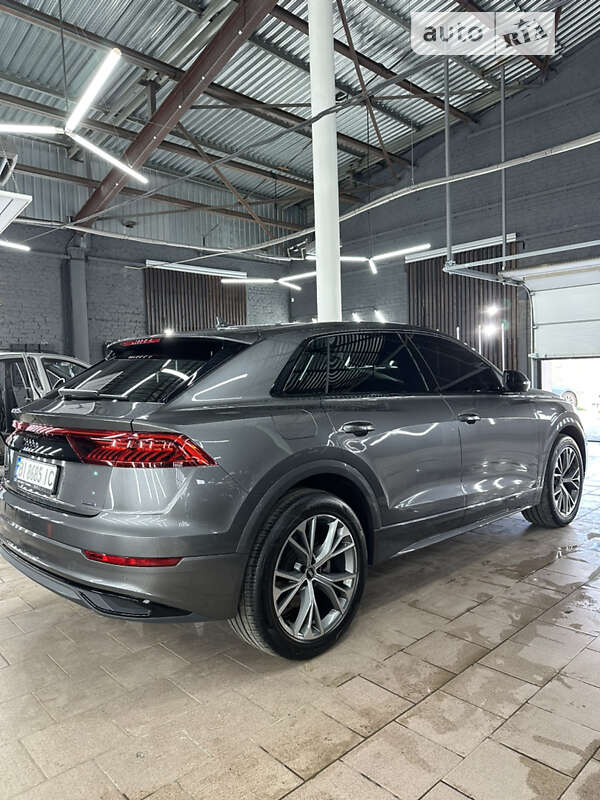 Внедорожник / Кроссовер Audi Q8 2022 в Полтаве