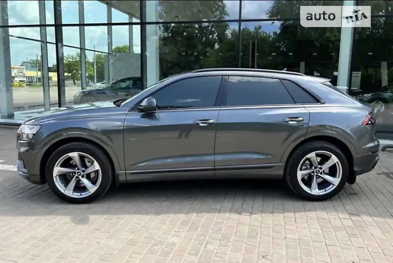 Audi Q8