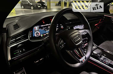 Внедорожник / Кроссовер Audi Q8 2021 в 
