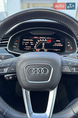 Внедорожник / Кроссовер Audi Q8 2018 в 