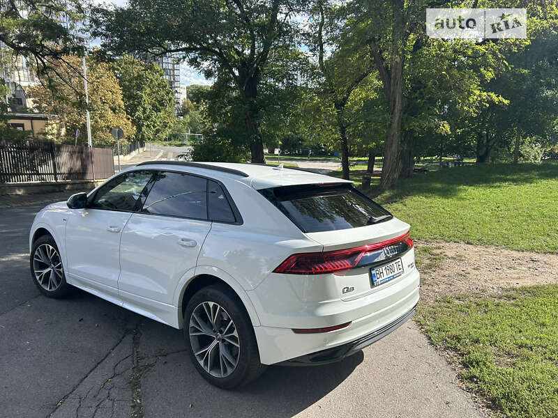 Позашляховик / Кросовер Audi Q8 2019 в Одесі
