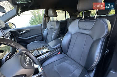 Внедорожник / Кроссовер Audi Q8 2020 в 
